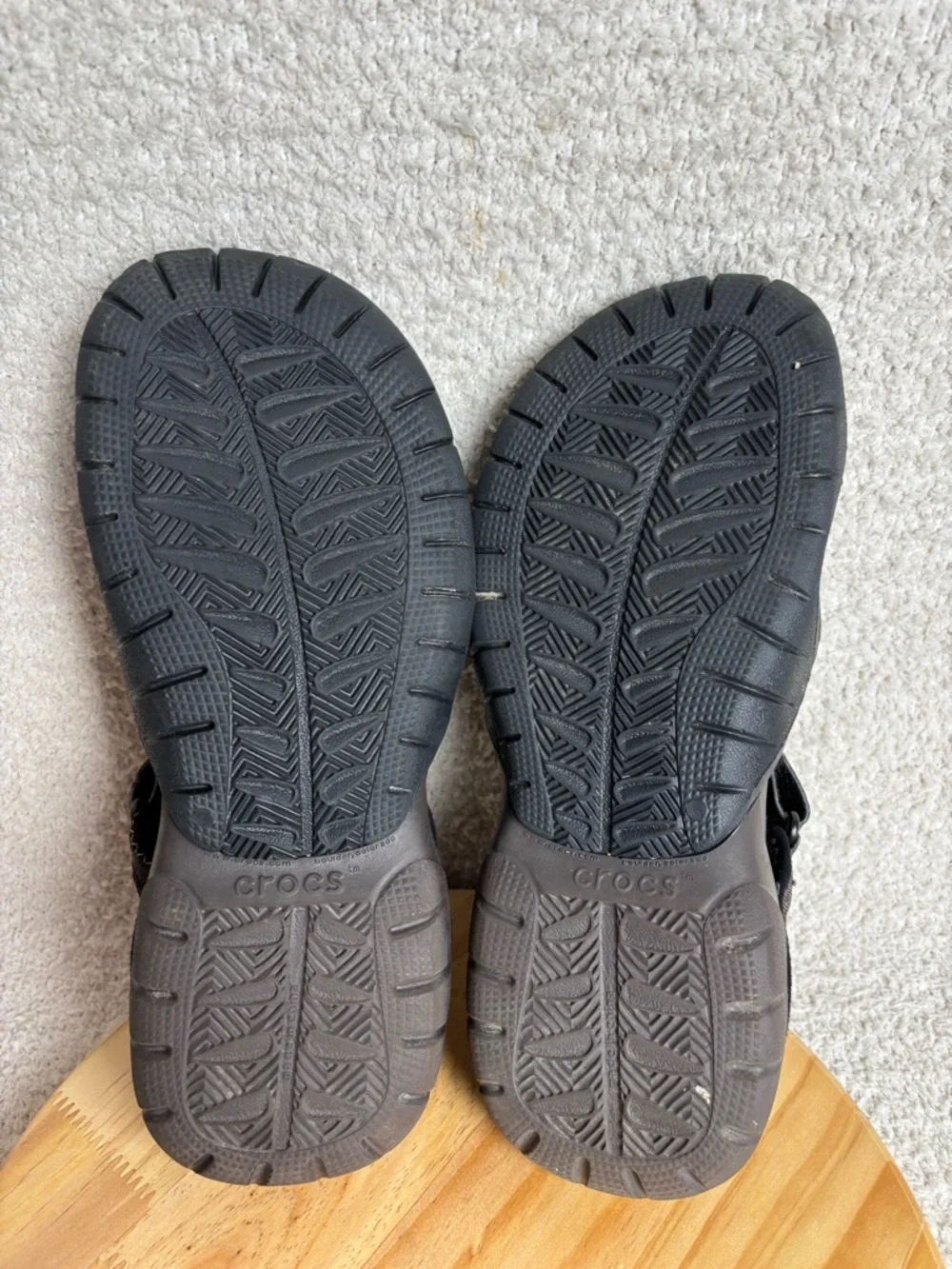 Crocs Sandals Mens 10 Brown Swiftwater Mesh Fisherman Deck Hiking Water Shoe